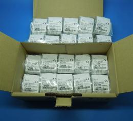 UT-AX4 4a (20PCS)　補助接点ユニット　三菱電機　未使用品