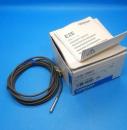 E2E-CR8C2 2M　4Φ・直流3線式円柱型近接センサ　オムロン　ランクS中古品