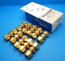 B-10M0-6-6(10PCS)　真ちゅう製ユニオン　Swagelok　未使用品