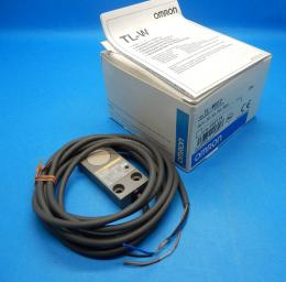 TL-W5E2 2M　フラットタイプ近接センサ　オムロン　未使用品