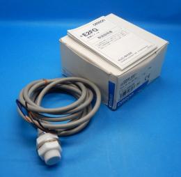 E2FQ-X5E1 2M　M18・直流3線式近接センサ　オムロン　ランクS中古品