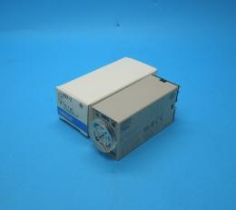 H3Y-2 100-120VAC 0.5S　ソリッドステート・タイマ　オムロン　未使用品