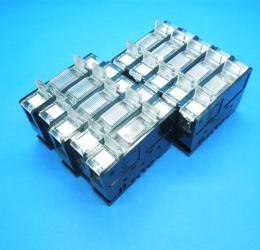 UK-F15 (10PCS)　ヒューズ端子台　東朋テクノロジー　未使用品