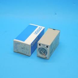 H3Y-4 100VAC 60M　ソリッドステート・タイマ　オムロン　未使用品