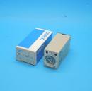 H3Y-4 100VAC 60M　ソリッドステート・タイマ　オムロン　未使用品