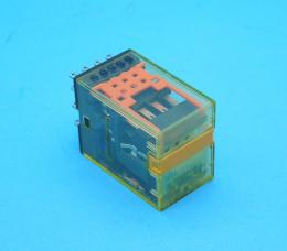 RU4S-C-D24　ユニバーサルリレー　IDEC　未使用品