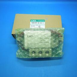 4GB220R-08-E03-3　パイロット式5ポート空圧バルブ　CKD　ランクS中古品