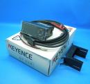 GT-75A　デジタルセンサアンプユニット　キーエンス　未使用品