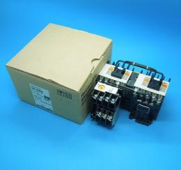 SW-05RM CoilAC100V 2.8-4.2A　可逆形電磁開閉器　富士電機　未使用品