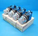 ALFN22220DNW (4PCS)　白・30Φ照光押ボタンスイッチ　IDEC　未使用品