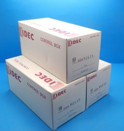 AGAW211Y (3PCS)　コントロールボックス　IDEC　未使用品