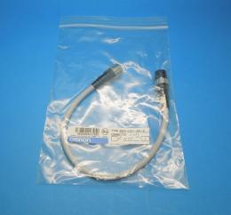 XS2W-D421-A81-A　丸型防水コネクタケーブル　オムロン　未使用品
