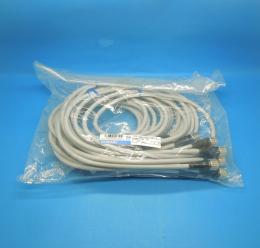 XS2W-D421-C81-A (10個入)　丸型防水コネクタケーブル　オムロン　未使用品