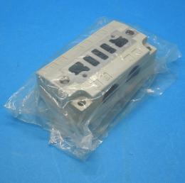 4G2-SUB-BASE-08　パイロット式5ポート弁　CKD　ランクS中古品