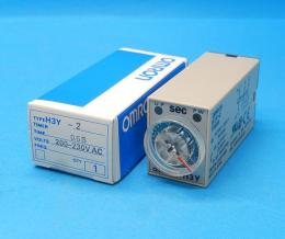 H3Y-2 200-230VAC 0.5S　ソリッドステート・タイマ　オムロン　未使用品