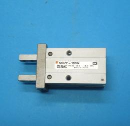 MHZ2-10DN　平行開閉形エアチャック標準タイプ　SMC　ランクA中古品