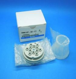 DMK12P-04-C1　マルチコネクタ　SMC　未使用品