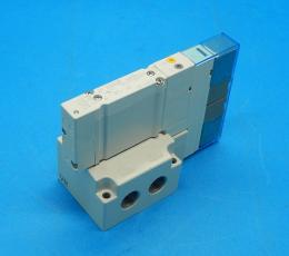 SY3201-5U1-WO-01　パイロット式5ポート電磁弁　SMC　ランクS中古品