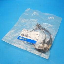 E3T-ST23-M1TJ 0.3m　アンプ内蔵形光電センサ　オムロン　未使用品