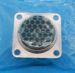 GT/D2A-22-M31SC-F0　パネル取付レセプタクル　JAE　未使用品